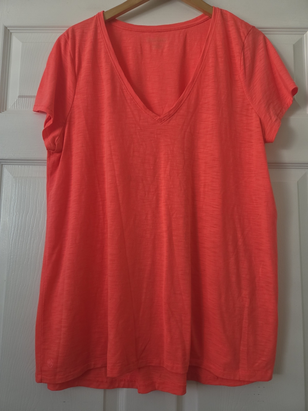 Lilly Pulitzer Coral V-Neck Short Sleeve Tee XXL